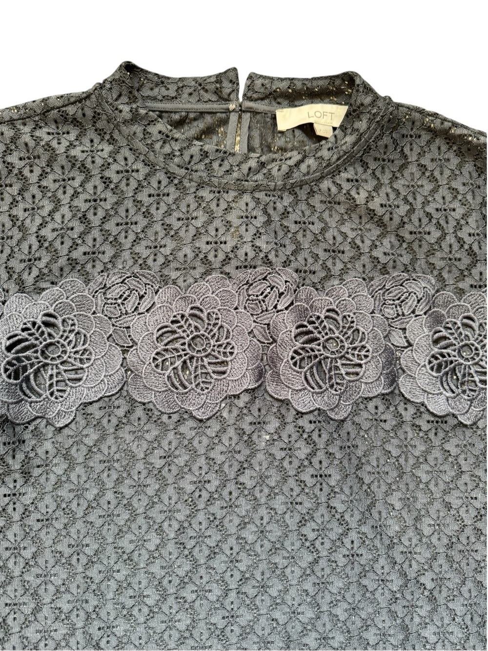 LOFT Navy Blue Lace Floral Appliqué Long Sleeve Blouse Size L Petite - Picture 3 of 5